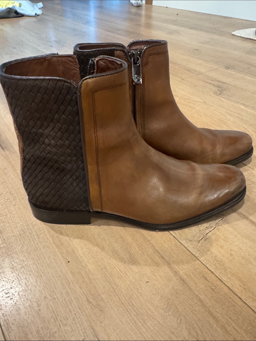 Men's Two-Tone Brown Leather Ankle Boots with Woven Back